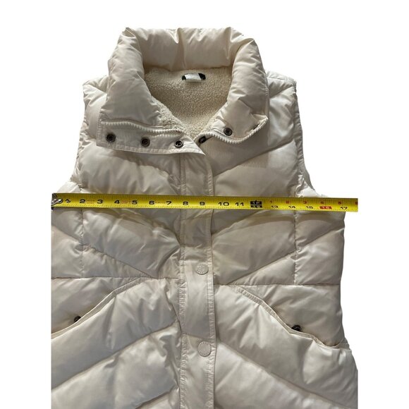 J.Crew Womens White Puffer Vest Size M Quilted Down Button Front Sleeveless Warm - Picture 10 of 13